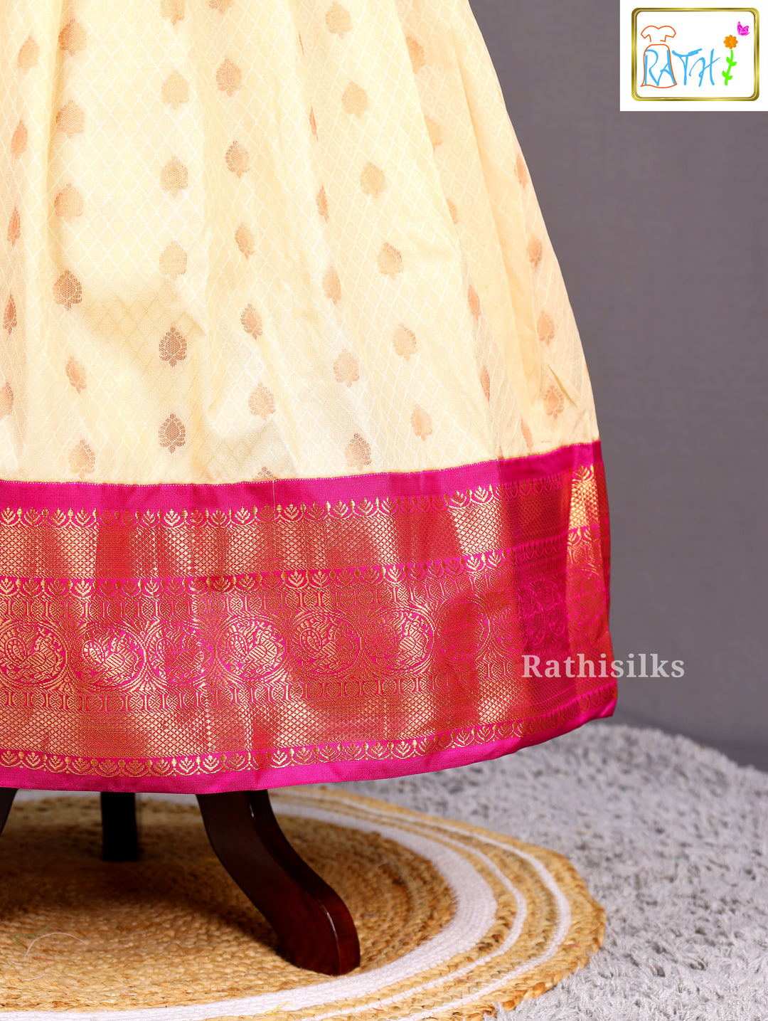 Rich Zari Border Pavadai Set