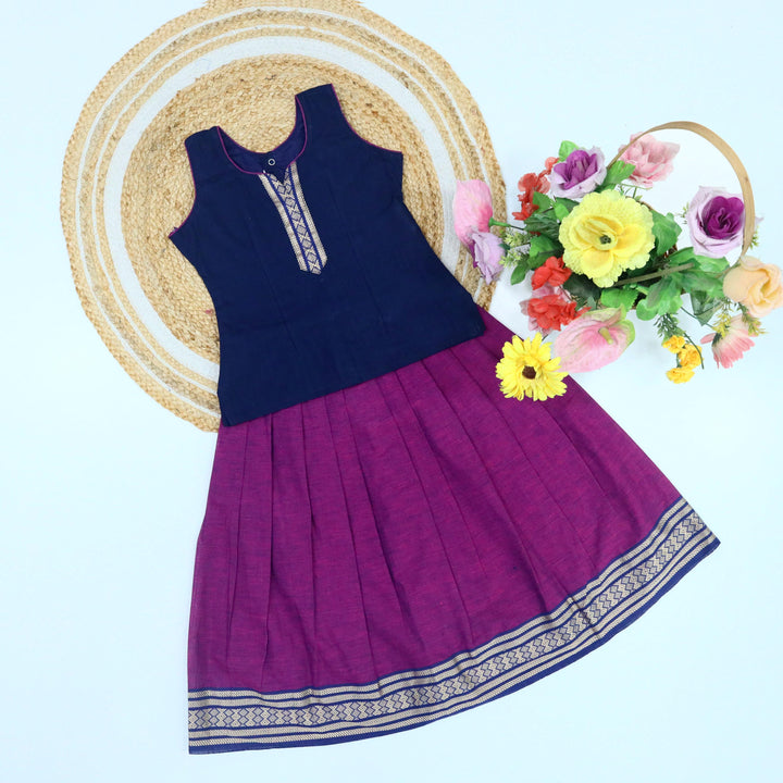Mangalagiri Plain Pavadai Set