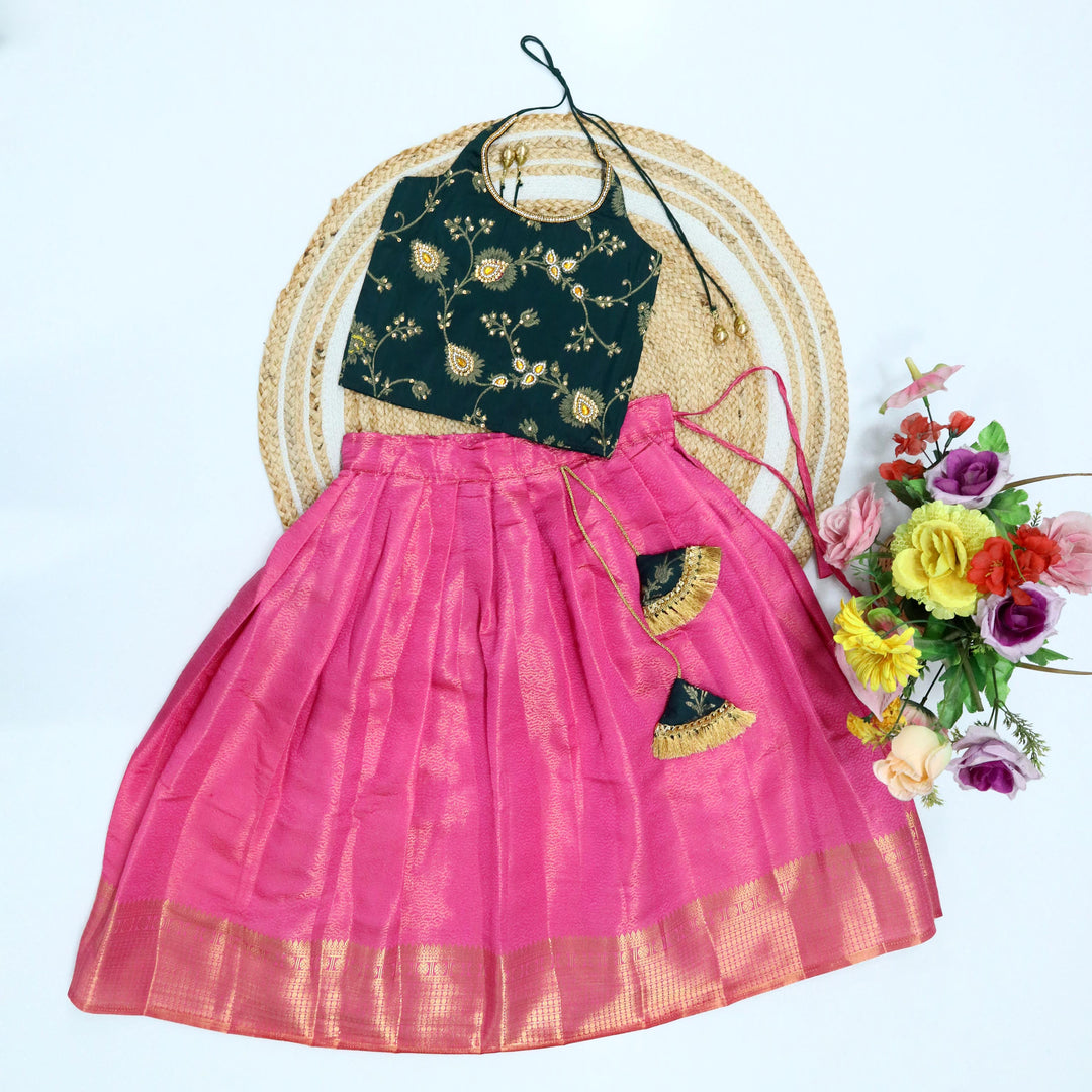Kazal Sonal Pavadai Set