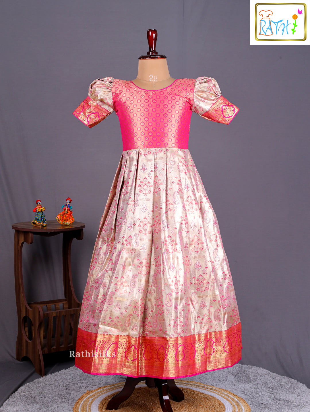 Girls' Saree Dress with Pink Davani – Rathi Silks Girls' Saree Dress with Pink Davani – Rathi Silks