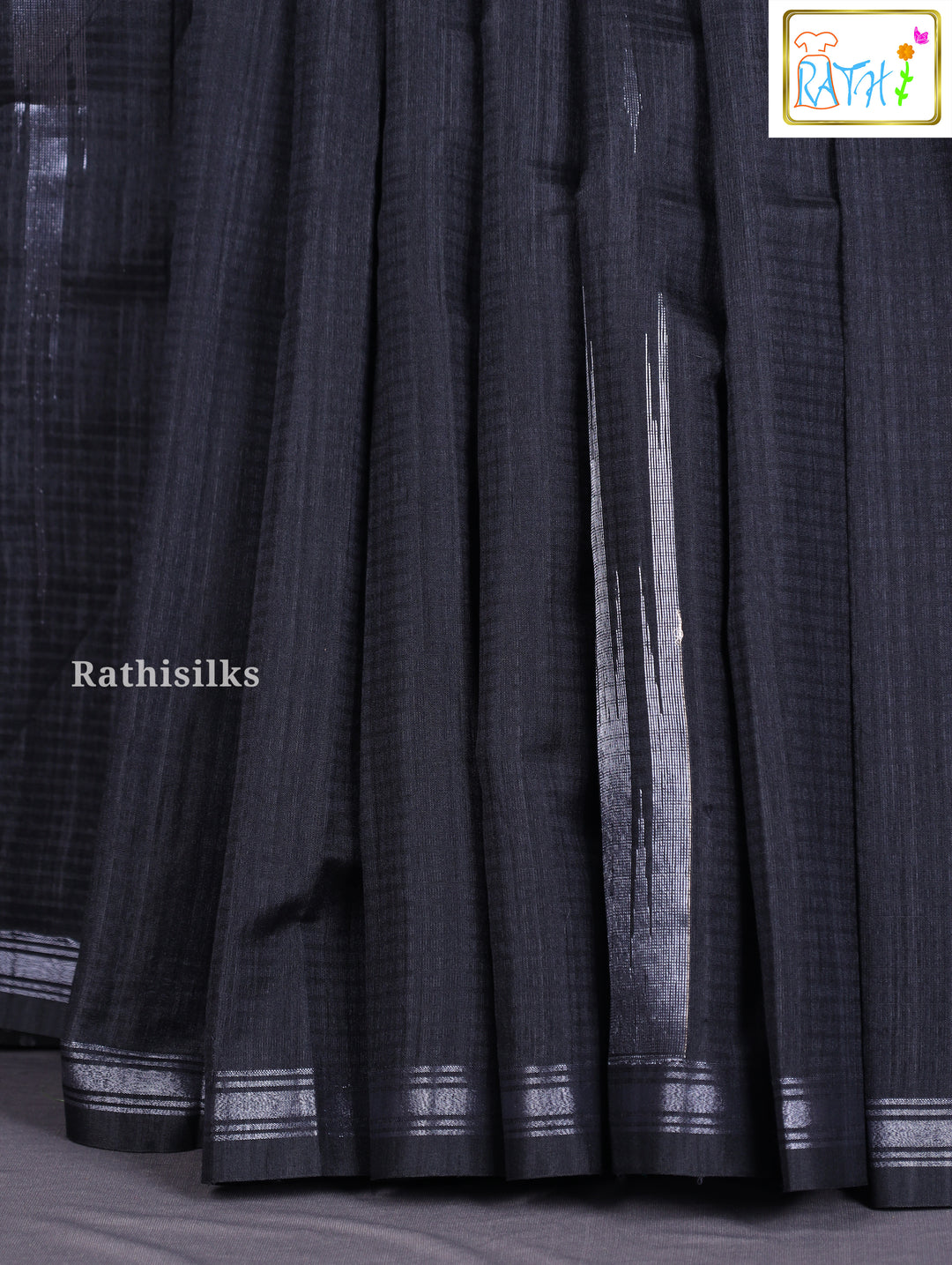 Elegant Black Synthetic Saree