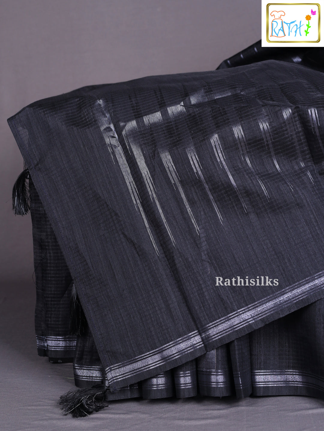 Elegant Black Synthetic Saree