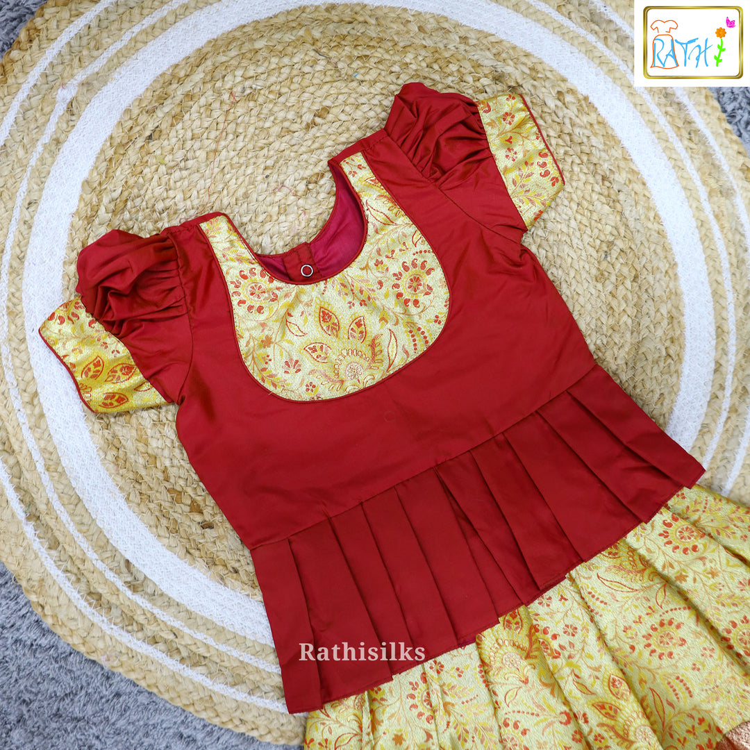 Sara Frill Pot Pavadai Set