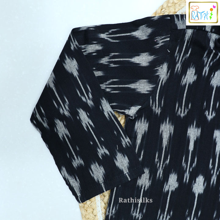 Boys Ikat Cotton Printed Kurta