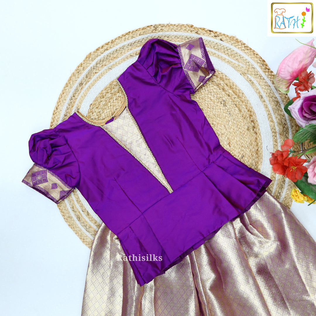 Nimisha V Neck Pavadai Set