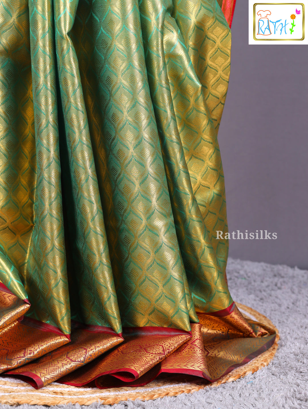 Rich Parrot Green Art Silk Saree