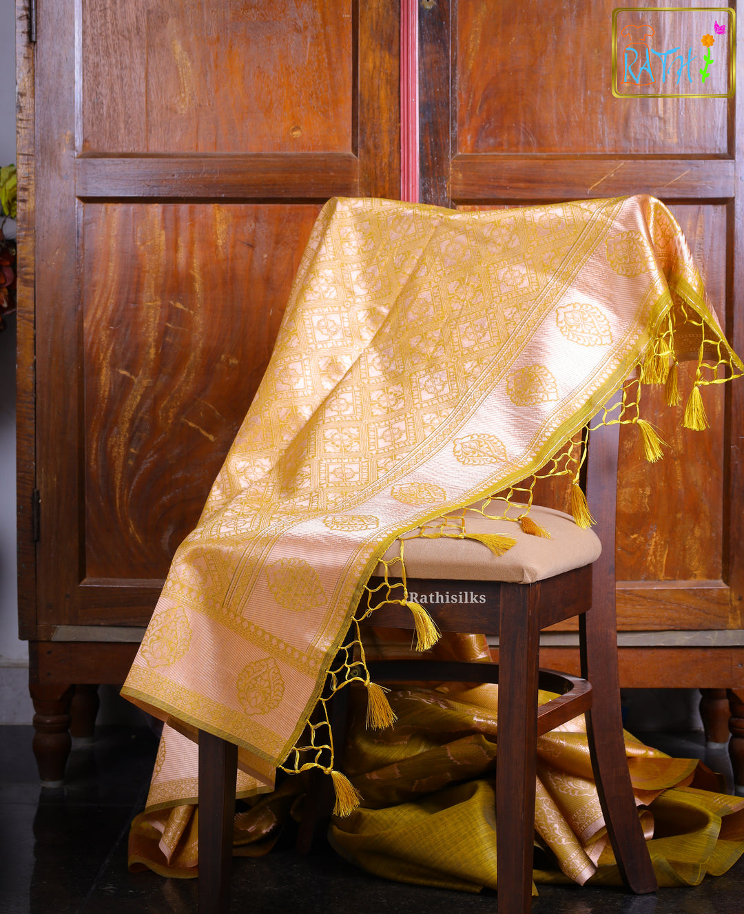 Antique Mustard-Gold Woven Leaf Motif Saree