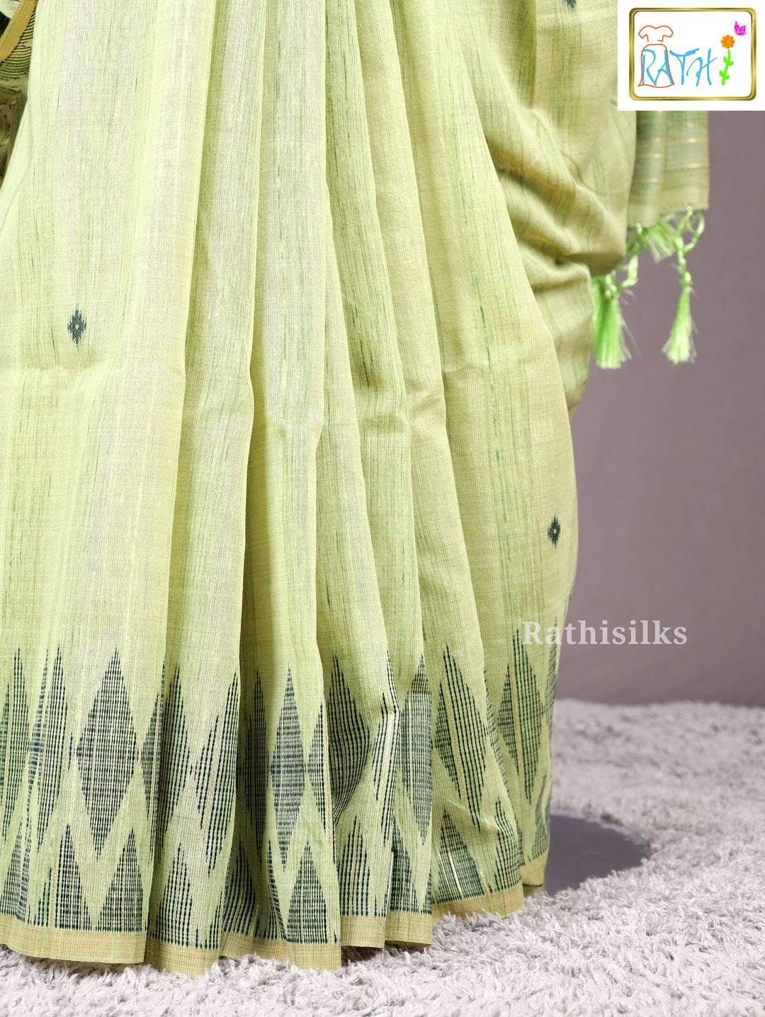 Elegant Green Synthetic Saree