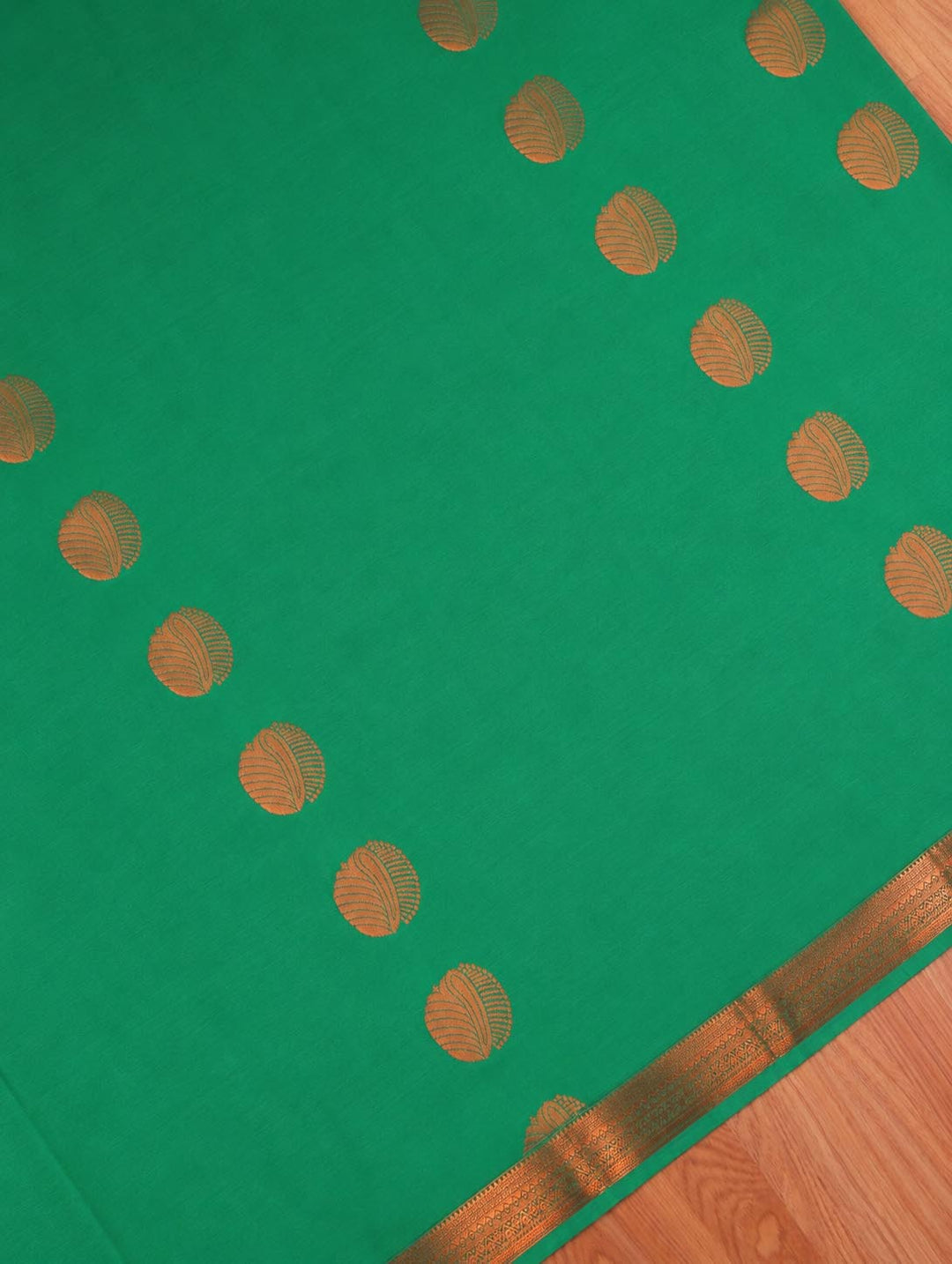 Charumathi — Emerald Green Art Silk Saree