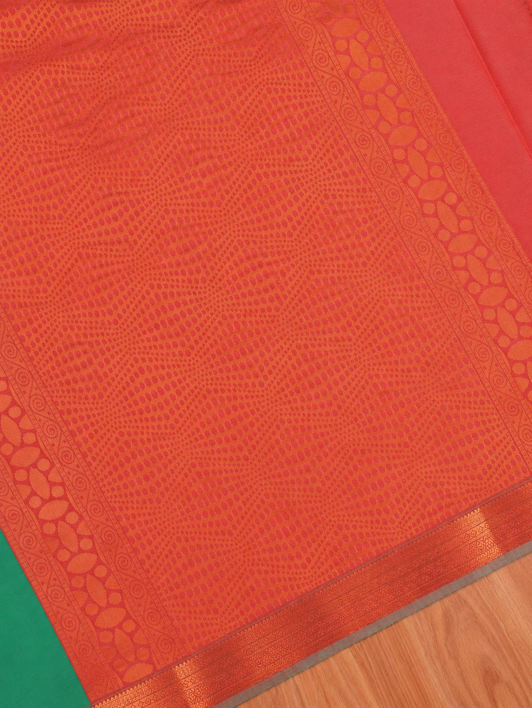 Charumathi — Emerald Green Art Silk Saree