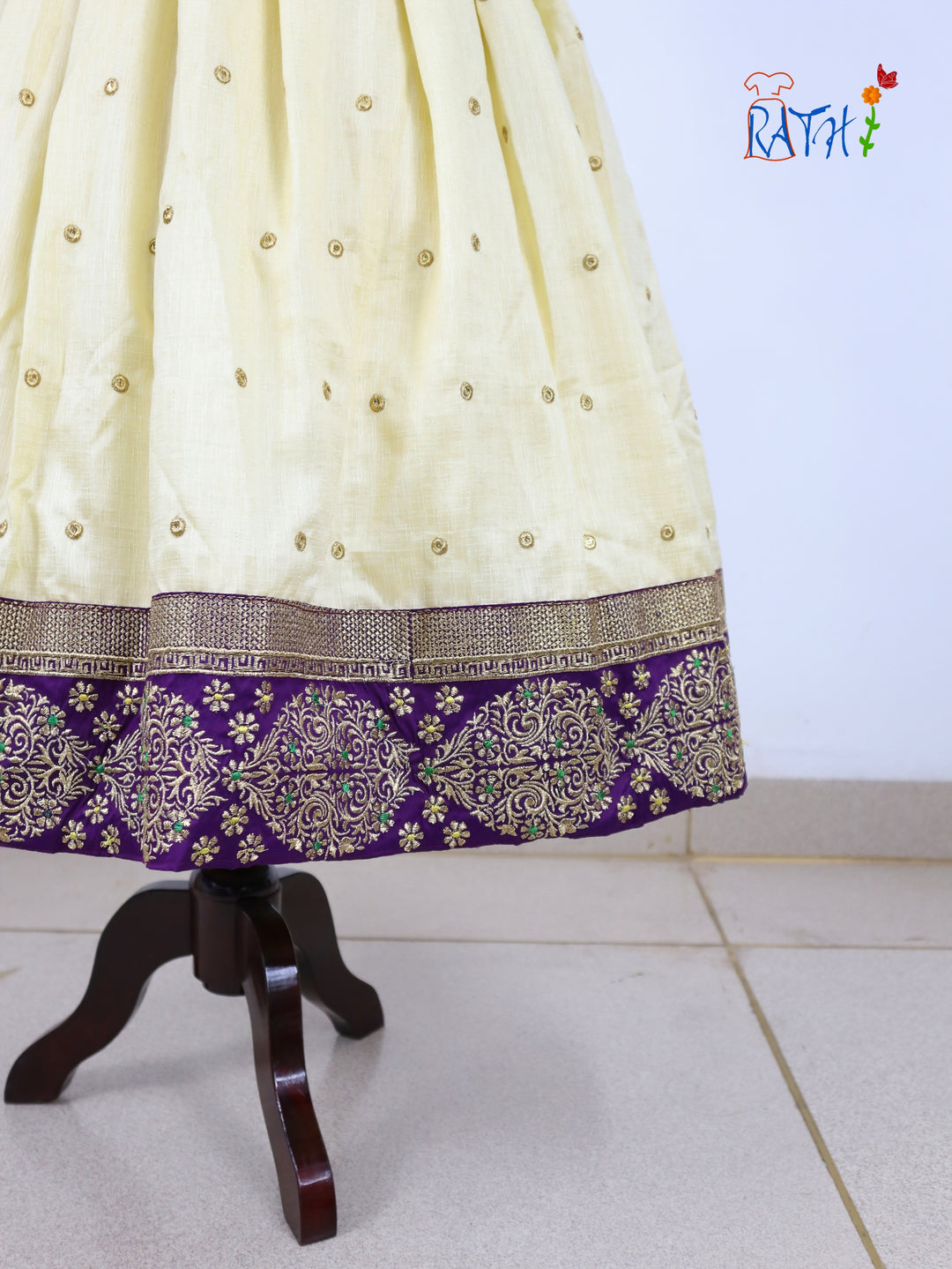 Embroidery Pavadai Set