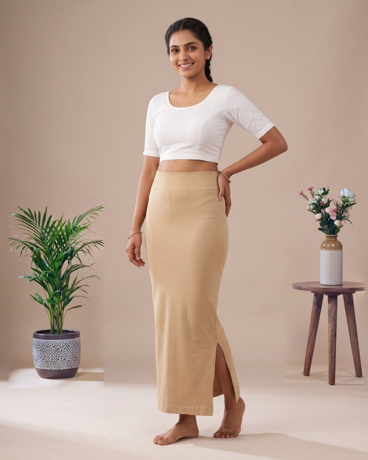 Skin fish-cut saree shapewear, model with background #colour_skin